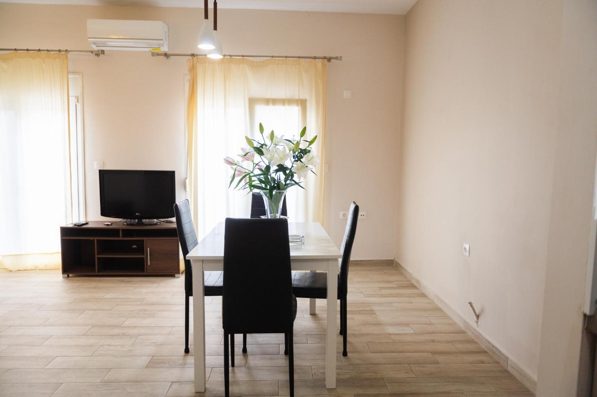Central Luxurious Suite Near Lighthouse アレクサンドルポリス エクステリア 写真